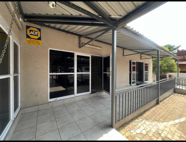 55M² OFFICE TO LET IN VALHALLA